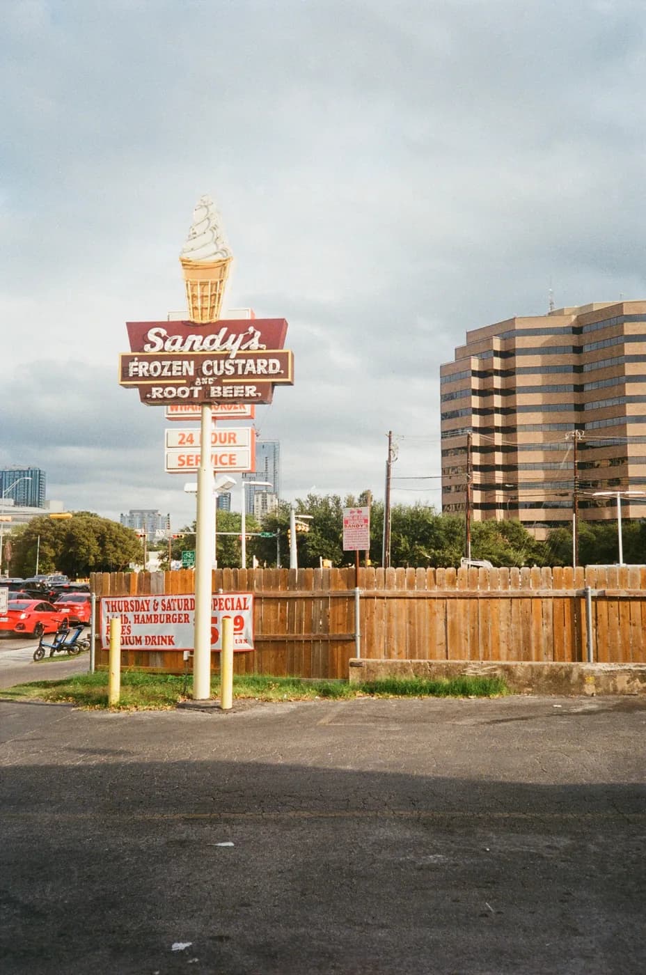 The Sandy's frozen custard sign on South Congress